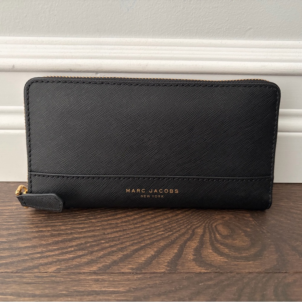 Marc Jacobs Black Saffiano Zip Wallet with Gold Logo